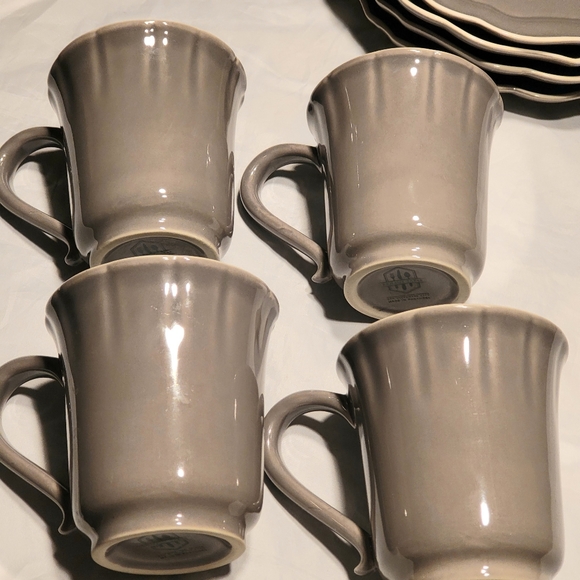 4 Arhaus Avignon Grey Scalloped Mugs - Picture 2 of 4